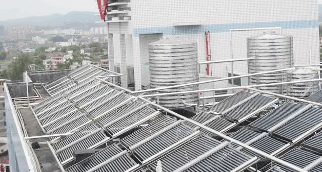 �՚��ܟ�ˮ����̫��ܟ�ˮ���Ă���